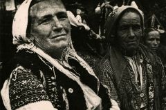 Жінки в народному вбранні. Гуцульщина, 1960-і рр.